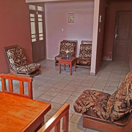 Casa Discreta Bed & Breakfast Cochabamba Bagian luar foto