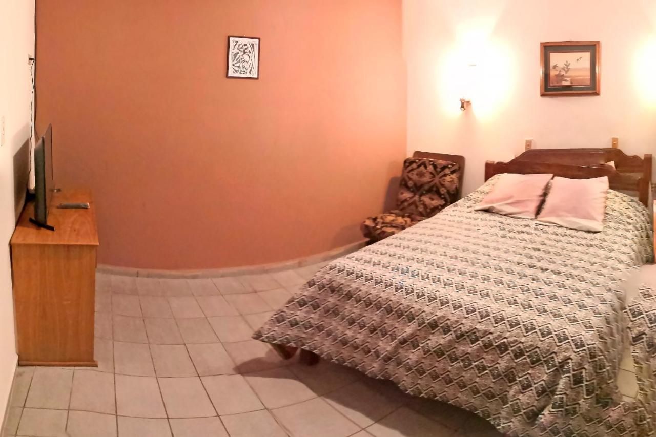 Casa Discreta Bed & Breakfast Cochabamba Bagian luar foto