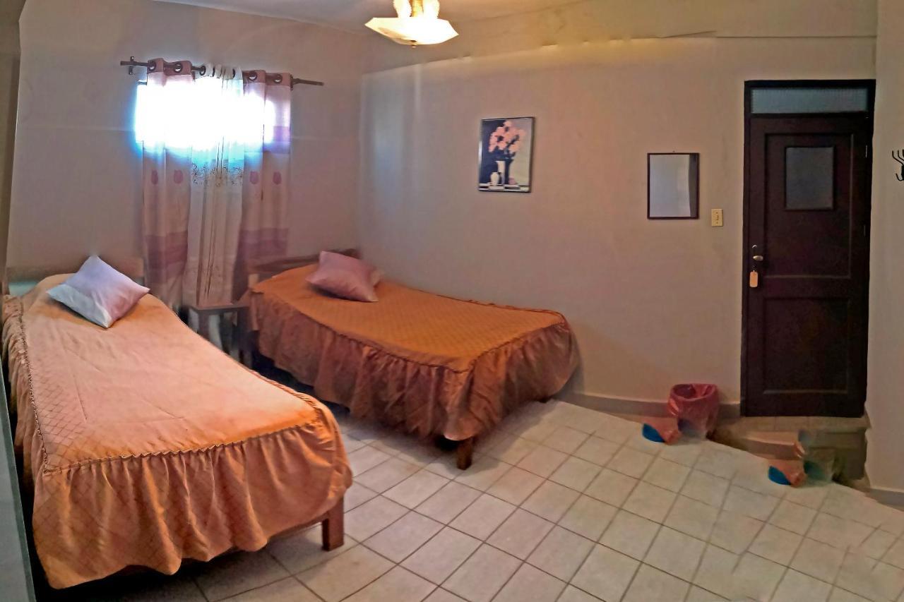 Casa Discreta Bed & Breakfast Cochabamba Bagian luar foto