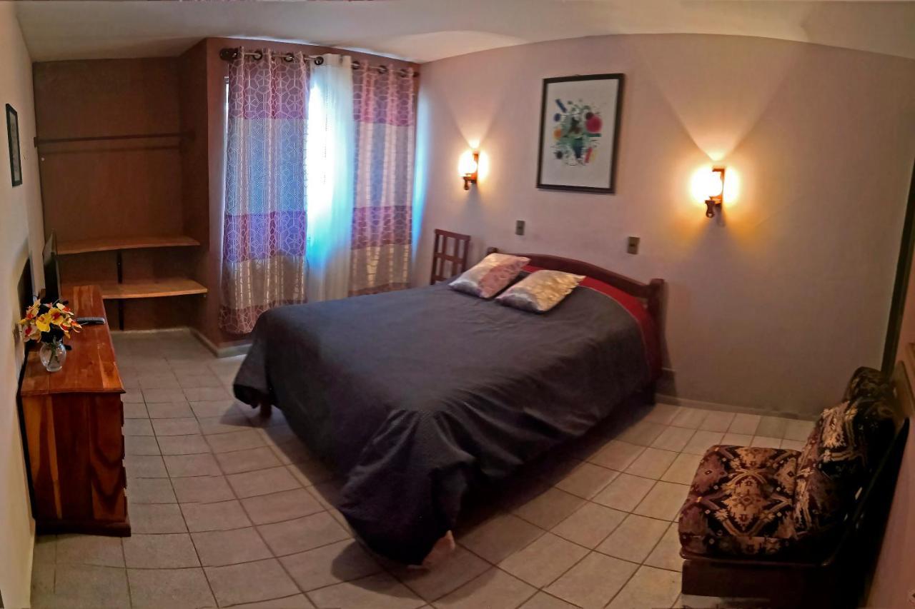 Casa Discreta Bed & Breakfast Cochabamba Bagian luar foto