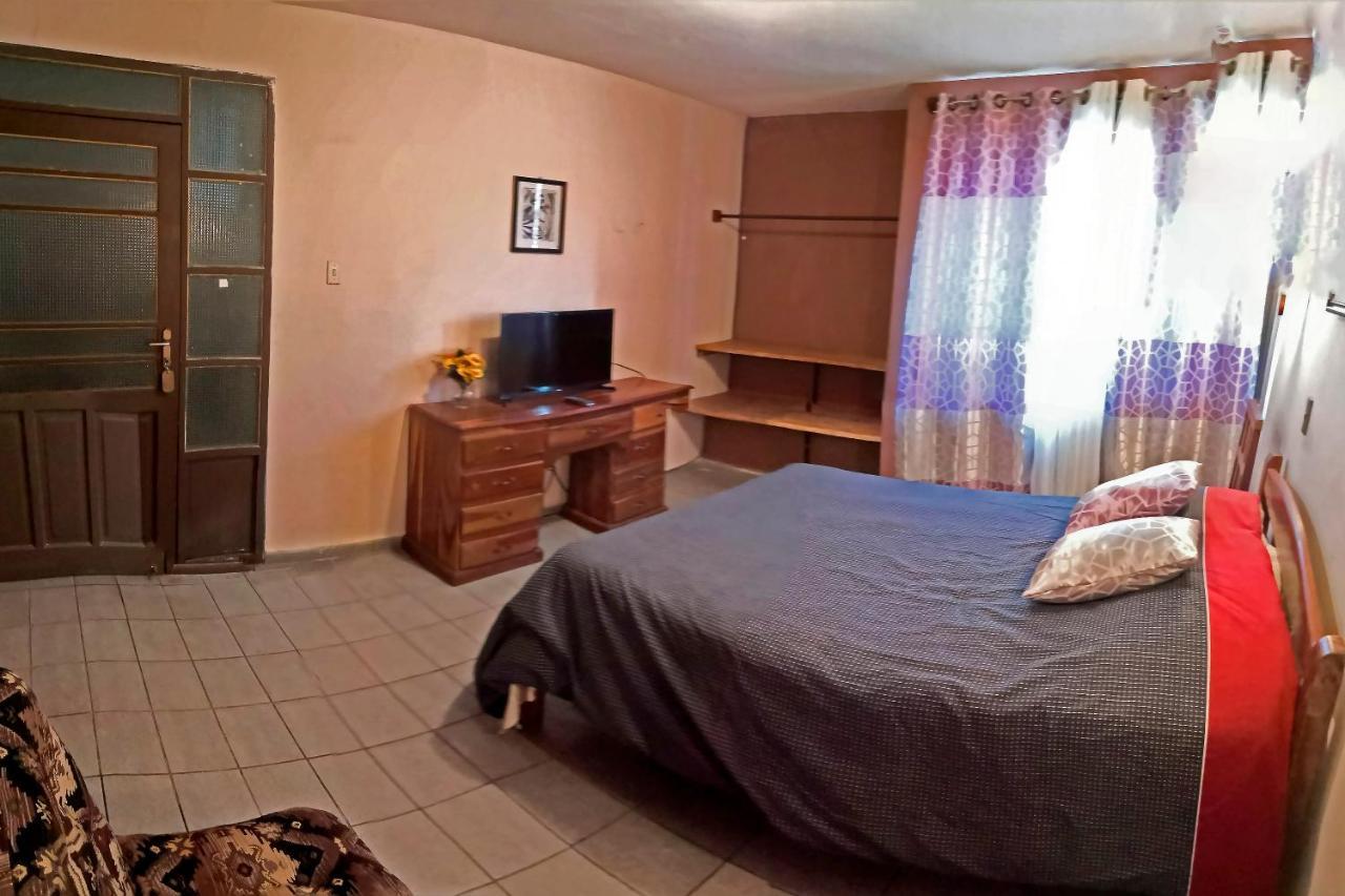 Casa Discreta Bed & Breakfast Cochabamba Bagian luar foto