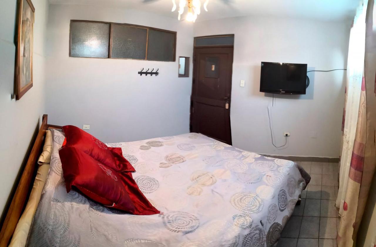 Casa Discreta Bed & Breakfast Cochabamba Bagian luar foto