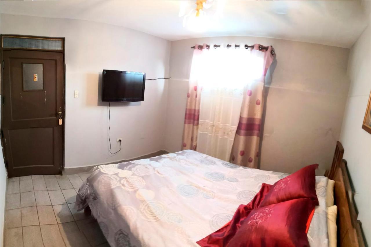 Casa Discreta Bed & Breakfast Cochabamba Bagian luar foto