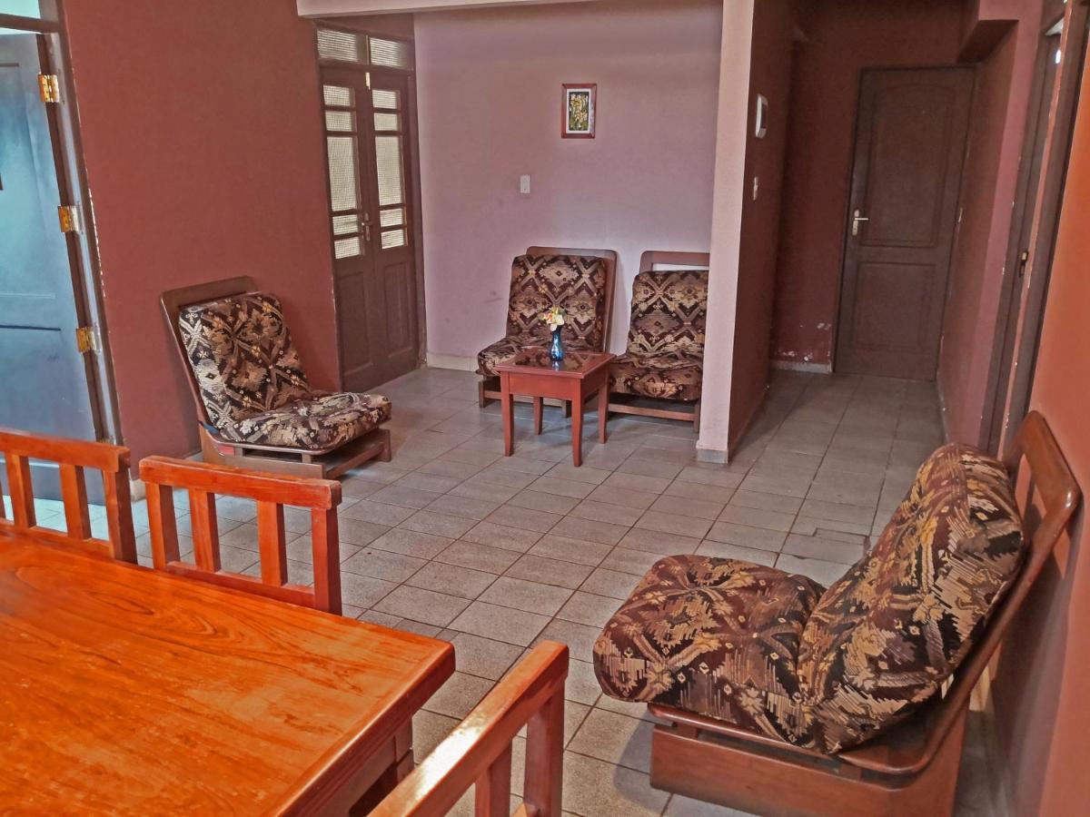 Casa Discreta Bed & Breakfast Cochabamba Bagian luar foto
